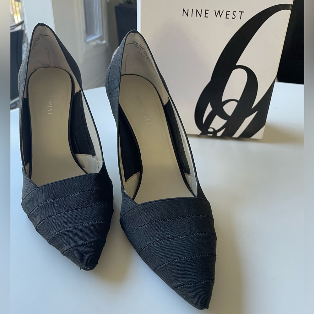 NINE WEST BLACK FABRIC PUMPS. SIZE 8.5 👠
